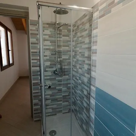 Villa Piscinas 民宿 皮希纳斯