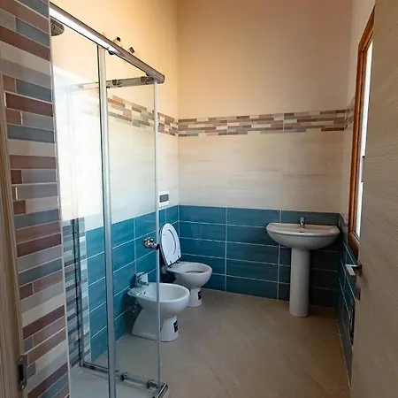 Δωμάτια σε οικογενειακή κατοικία Villa Piscinas