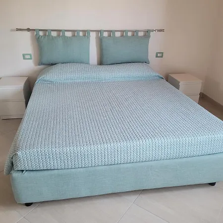 Δωμάτια σε οικογενειακή κατοικία Villa Piscinas Piscinas